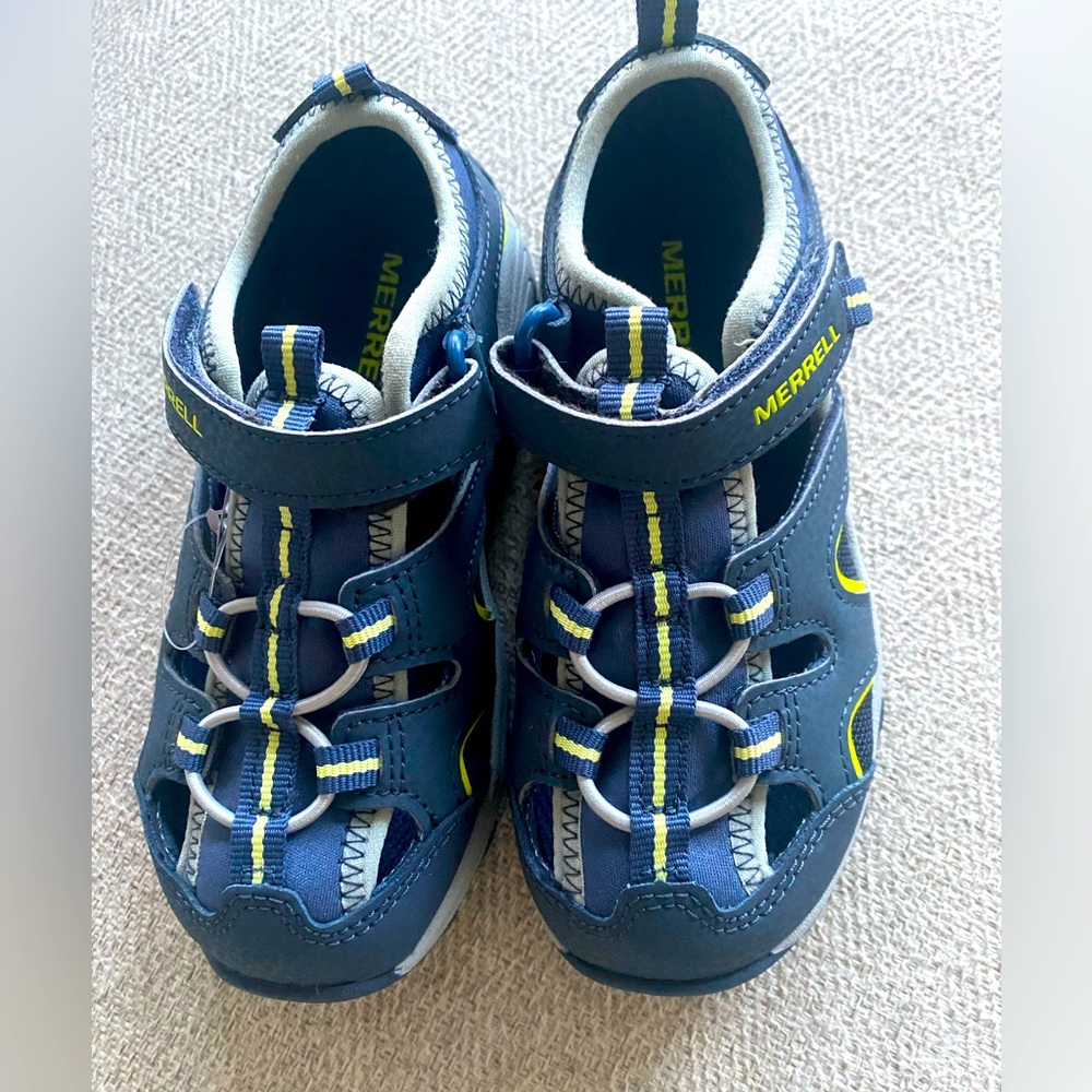 NEW kid Merrell shoes
